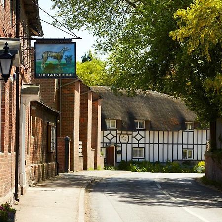 The Greyhound Inn Wantage Dış mekan fotoğraf