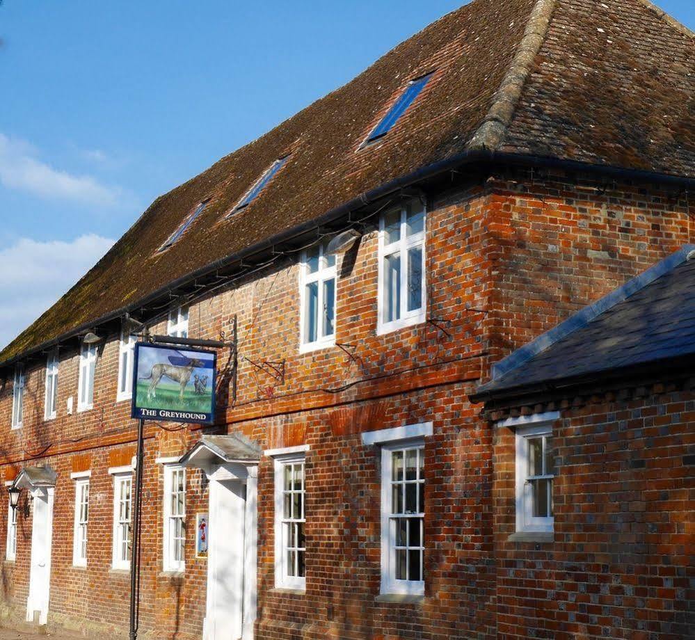 The Greyhound Inn Wantage Dış mekan fotoğraf